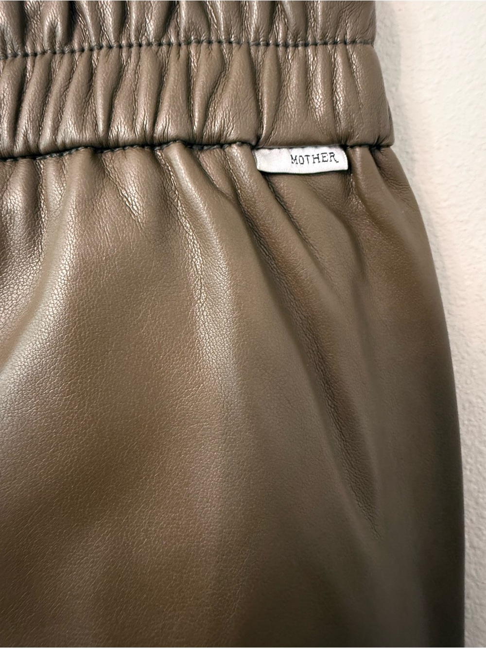 MOTHER The Rambler Lounger Ankle Faux Leather Pants Olive Size M - Picture 6 of 9